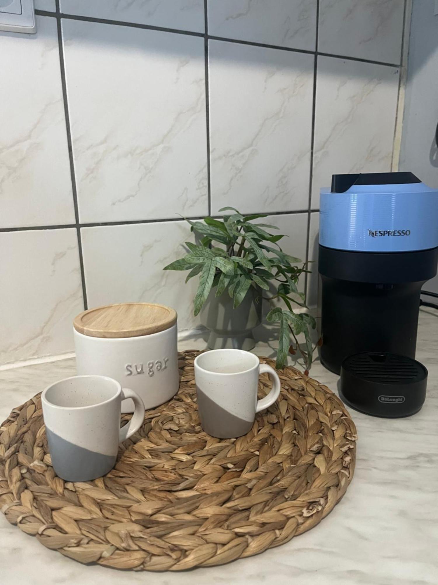 Apartament Istos 8 *
